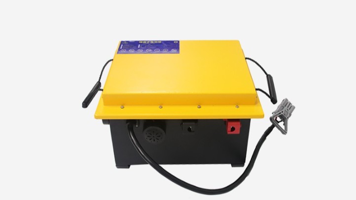駕駛洗地機(jī)專用全裕智慧鋰電池 24V150AH